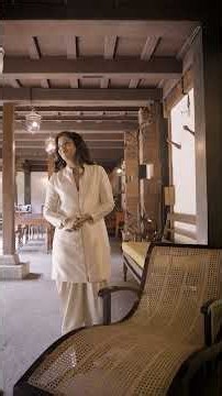 Originally built in early 1800s, the restore Sawanwadi Palace is a sight to behold.