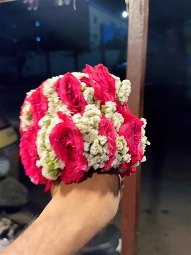 Beautiful Flower Arrangements by Nadir Flowers