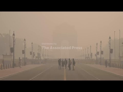 Toxic smog blankets New Delhi, disrupting travel and plunging air quality to hazardous levels