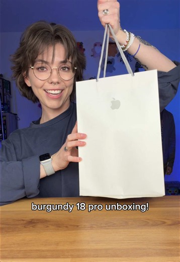 iPhone 18 Pro Burgundy unboxing