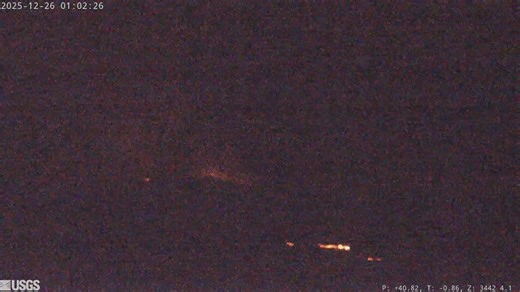 Lava flowed from Hawaii's Kilauea volcano after it erupted, sending plumes of smoke in the air. #hawaii #kilauea #volcano #lava #live #Reuters #News Keep up with the latest news from around the world: [https://www.reuters.com/](https://www.reuters.com/) | Reuters