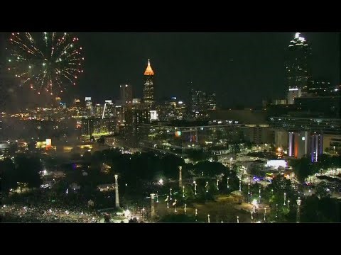 LIVE STREAM | New Year's Eve fireworks around the world