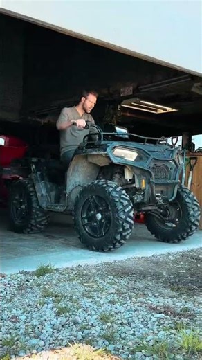 Compact machine, big performance. New video coming tomorrow! #woodchipper #splitfire #diy #shorts