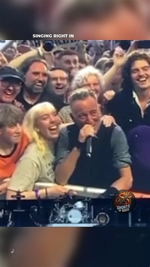 Bruce Springsteen Heartwarming Moments With Fans ❤️🎸#BruceSpringsteen #TheBoss #shortsofrock