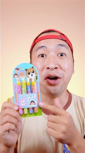 Crayon Cokelat Bisa di Makan?? 🤔 #asmr #mukbang #makansesuaiemoji #videolucu