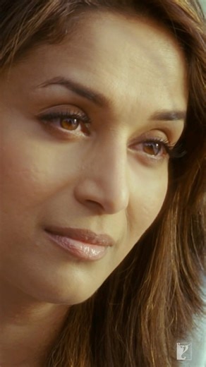 #MadhuriDixit gives LOVE ADVICE to #KonkonaSen | #AajaNachle | #MovieScene