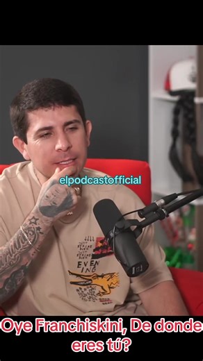 elpodcastofficial (@elpodcast.official)’s video of podcast clips