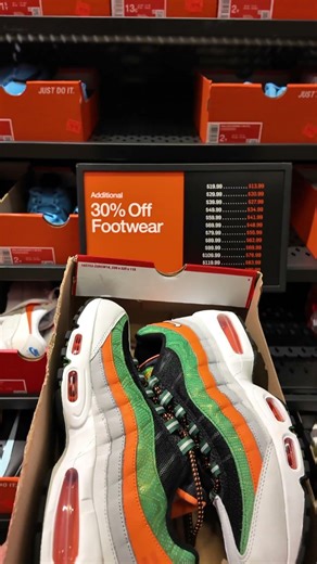 Insane Air Max 95 FAMU Deal! 🔥🐍😱 (Nike Outlet Find)