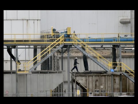 Dread, tears as Tyson plans to lay off 3,200 workers in small Nebraska town