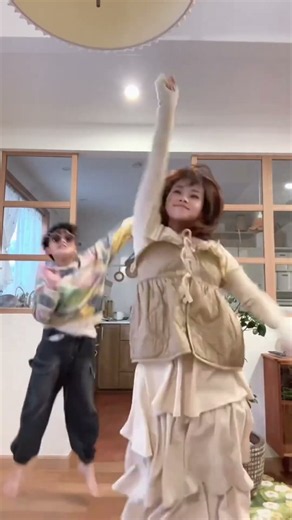 リアルに運動会でソーラン節踊る長男と自由形踊った#ソーラン節 #自由型 #親子の時間