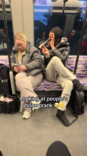 Funny Phone Prank: Looking at People's Reactions