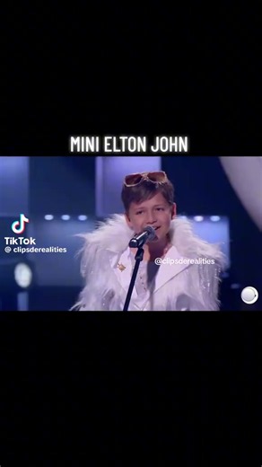Juanjo Sings Elton John's 'I'm Still Standing' 😎