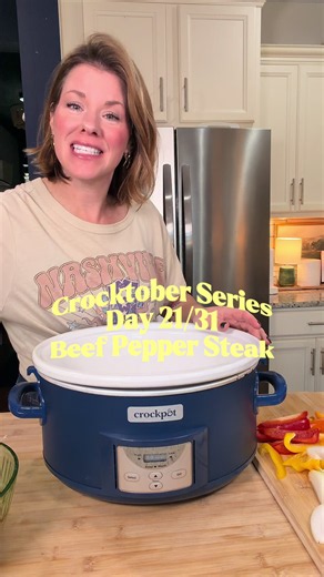 Crock pot pepper steak https://www.stephreallife.com/crock-pot-pepper-steak/ #crocktober