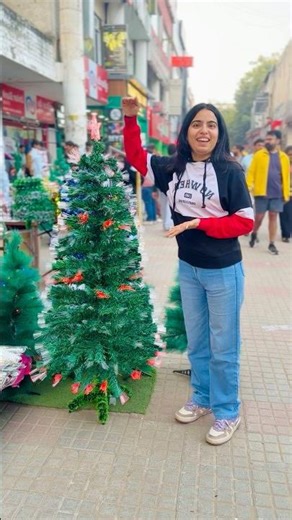 Hum gaye lene Christmas Tree 🎄🎅🥳 #priyalkukreja #shorts #ytshorts