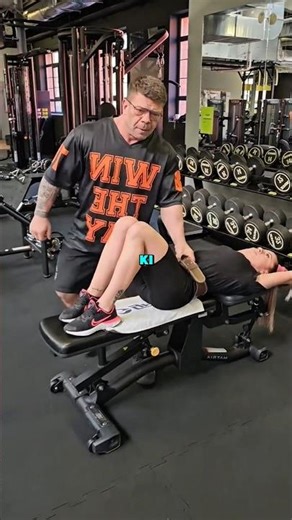 She Thought It Was Her Bench! (trener_konrad_lodz)