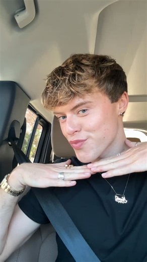 Noah Miller 🏴‍☠️ on Instagram: "It was about time for a trim 💇‍♂️ @supercuts #supercuts #supercutspartner #ad"