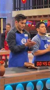 ¡Noche de tacos en #MasterChef 24/7! Claudia y los Chefs inician la Batalla por Equipos. 🌮🤩