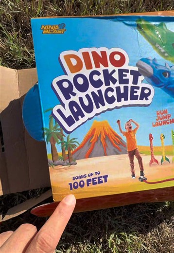 Stomp, launch, and watch those dinosaurs fly! 🦖🚀 Such a fun outdoor activity for kids with endless energy! #DinosaurToys #OutdoorToysForKids #TikTokShopBlackFriday #TikTokShopCyberMonday #DiscoverYourGift