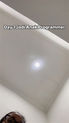 Dicoding Indonesia on Instagram: "Kalau tau jadi programmer susah, aku belajar fundamental dari bayi🙃 Karena sekarang udah keburu gede, mending belajar fundamentalnya sekalian di Tempa led by Dicoding. Soalnya kamu bakal dapet: 📚 Kesempatan konversi hingga 20 SKS (optional) 👨‍💻 Sesi tatap muka untuk belajar tech dan soft skills bersama Expert 💻 Review kodelangsung oleh Expert 🤗 Praktik bikin portofolio lewat Capstone Project Belajar fundamental mulai dari nol Di dicoding.com/tempa"
