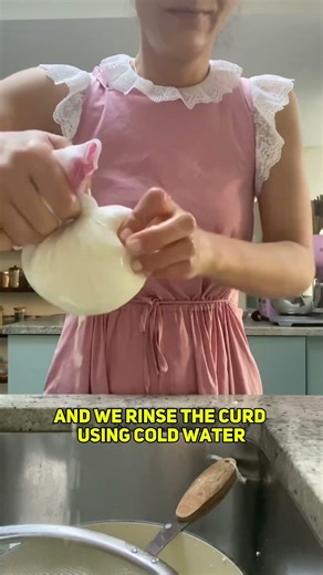 Homemade Cream Cheese (So Easy!) 🧀