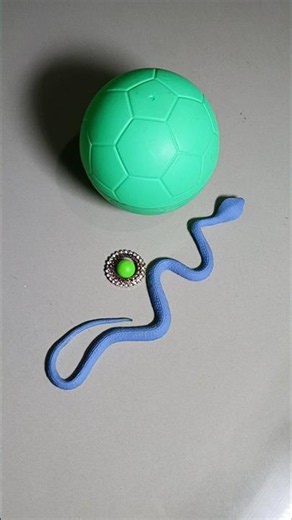 blue snake and green egg #creepypasta #egg #scary #eggs #horror