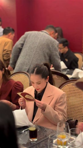 Alhamdulillah ❤️ LeNusa buka di London, Terima kasih buat semua doa dan support 😇 Semoga banyak yang suka dan jangan lupa mampir buat yang lagi di London ❤️