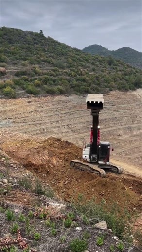 “Perfect soil digging moment 💯”