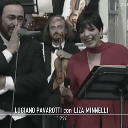Timeless Classics on X: "Luciano Pavarotti & Liza Minnelli – New York, New York 🎶 A dazzling performance by two musical legends, bringing Broadway charm and operatic brilliance together in one unforgettable moment! 🌟✨" / X