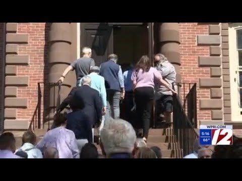 Old State House reopens to celebrate Rhode Island's independence