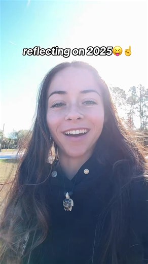 HAPPY NEW YEAR GOOBERS😼‼️ smooches to you all