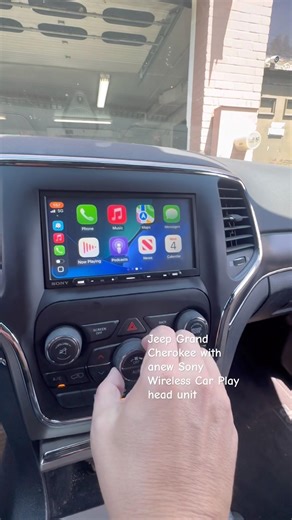 2016 Jeep Grand Cherokee with a new @sonycaraudiousa 7” Wireless Car play head unit installation 👌