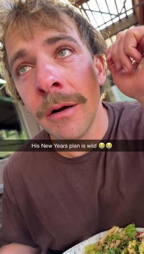 New Year Kiss Proposal: Should I Take the Leap?