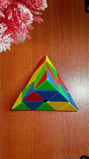 How to solve pyraminx 🤯 #trending #shorts #viral video