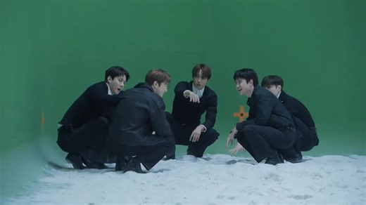 EXO 엑소 'I'm Home' MV Behind The Scenes https://youtu.be/USBEv9sByeQ #EXO #엑소 #weareoneEXO #ImHome #EXO_ImHome #REVERXE | I Love EXO