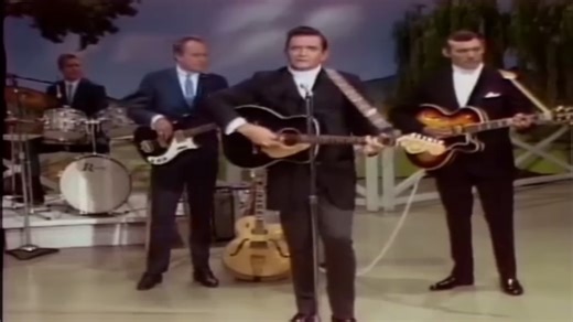 Johnny Cash - Ring Of Fire | Nedertaler Hits