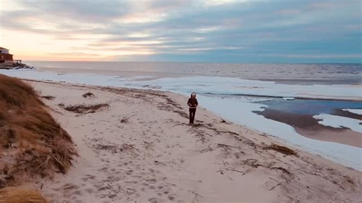 Vacation rentals Cape May NJ on Instagram: "THANK YOU 🤍 We loved seeing so many of you enter our Winter Weekend Giveaway — the comments, the follows, the messages… truly, it reminded us why we do this. While the giveaway is officially closed, winter at the shore is just getting good: quiet mornings, golden sunsets, cozy stays, and space to breathe. Over the next few weeks, we’ll be sharing: ✨ favorite winter weekends ✨ behind-the-scenes peeks at our homes ✨ occasional subscriber-only perks (no 