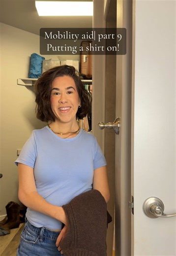 An independent life is something I always wanted for myself so in order to get dressed every day I’ve had to brainstorm different adaptive methods. While I so appreciate my parents help growing up, it felt rewarding being able to find adaptive methods to do everyday tasks. While a towel rack isn’t necessarily a mobility aid typically, it definitely is for me. Sometimes with a physical disability, you have to think outside the box and this is a perfect example of that! #arthrogryposis #amcawarene
