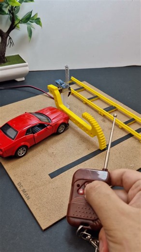 Remote-controlled barrier | #dcmotor #dcman #electronic #motor #tech #experiment
