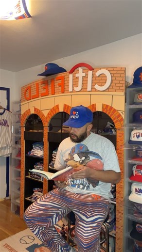 AmazinVntg on Instagram: "Tonight’s Mets Monday live, we talk Lindor and team PR Ty France rumors Framber Valdez ? + much more #mets"