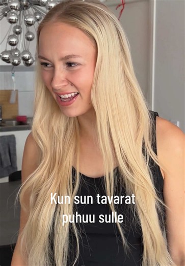 mainos @Tori.fi 📦 ToriDiilillä käytetyn tavaran ostaminen ja myyminen onnistuu helposti ja turvallisesti! ♻️💚 ToriDiilissä ostaja maksaa tuotteen Torin kautta ja myyjä saa lähetyskoodin paketin lähettämistä varten. Maksu säilyy turvassa siihen asti, että ostaja on vastaanottanut ja tarkistanut tuotteen. 📦 Ja jos samalta myyjältä löytyy useampi kiinnostava juttu, niistä voi tehdä pakettitarjouksen! 😍 — jopa 10 tuotetta vain yhdellä toimitusmaksulla! Eli jos sielläkin odottelee muutama tavara 