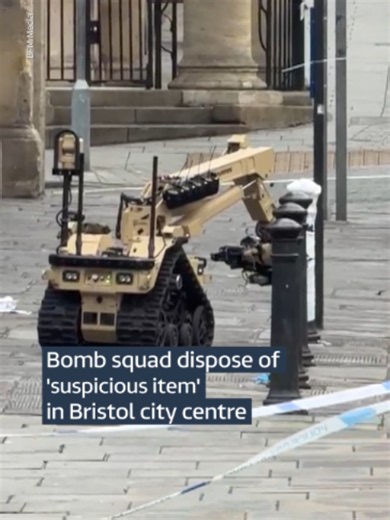 Bomb experts have been called to Park Street in Bristol to inspect a potentially ‘suspicious’ item that has been left in the area. Police say a 50-metre cordon is in place, with the road closed to both motorists and pedestrians on Friday 23 October. Members of the public who had planned to travel through the area are being asked to seek alternative routes. #bristol #bomb #bombdisposal