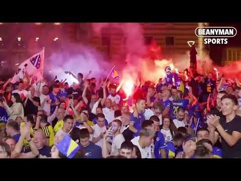 CRAZY SCENES 🙌 Bosnia fans celebrate Canada draw at Sarajevo fanzone 🏆 2026 FIFA World Cup