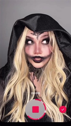 How to Do the Glitch Trend No-Edit Halloween Makeup Tutorial