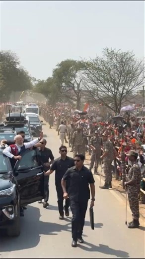 UNBELIEVABLE scenes in Purulia as PM Modi’s never-ending roadshow turns into a sea of energy