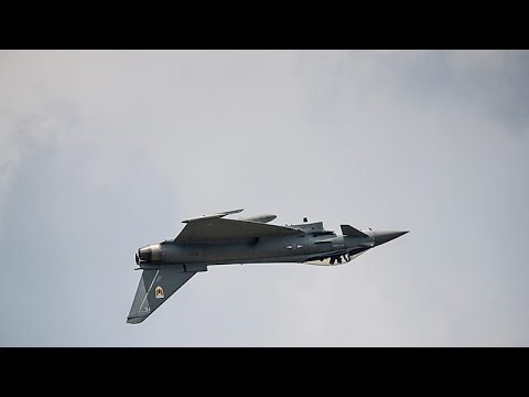 Aviones de combate británicos y franceses atacan un supuesto arsenal del Estado Islámico en Siria