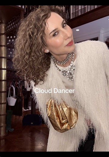 Exploring Pantone Cloud Dancer: 2023 Color of the Year