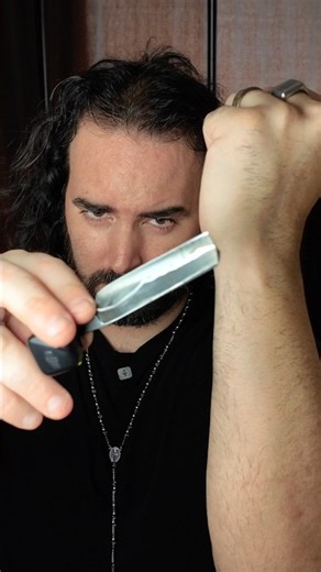 Is This The Best Way to Shave My Beard Lineup with a Handmade Straight Razor? 💈#asmr #shorts