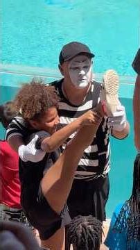 Funniest moments 😹 Tom the mime Seaworld antics #seaworldmime #funny #tomtheseaworldmime #shorts
