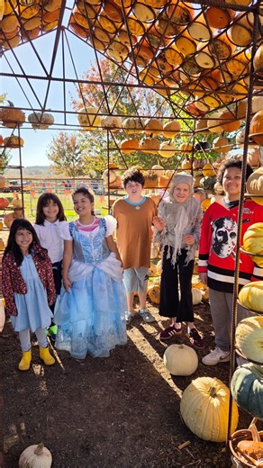 OHSU Doernbecher kids go to the pumpkin patch 🎃