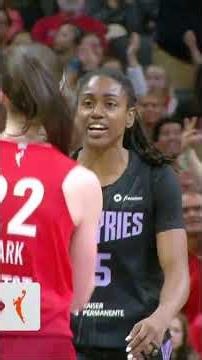 Caitlin Clark Drops Game-High 22 PTS & 9 AST in Win Over Golden State